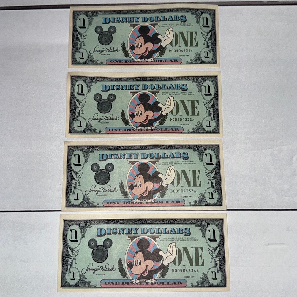1987 Disney Dollars $1 Mickey Mouse LOT of 4 with Consecutive Serial Numbers